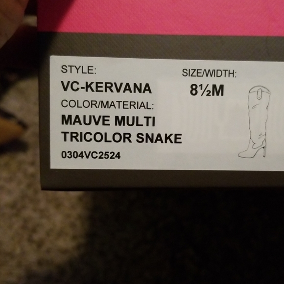 Vince Camuto boots - Picture 3 of 3